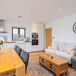 بيت للعطل Jenny's Barn - Sleeping 9, Dog Friendly *