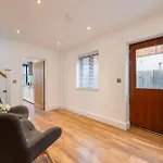 بيت للعطل Jenny's Barn - Sleeping 9, Dog Friendly Staveley (Yorkshire)