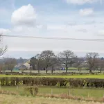 Jenny's Barn - Sleeping 9, Dog Friendly Staveley (Yorkshire)