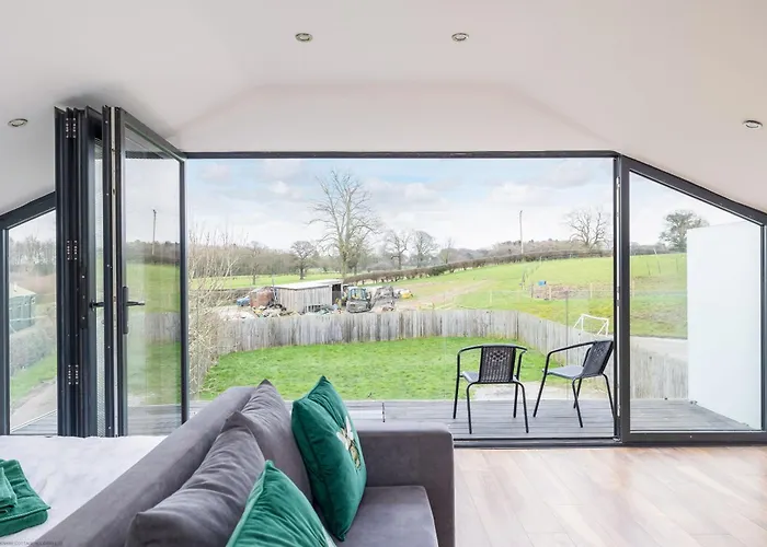 Jenny's Barn - Sleeping 9, Dog Friendly