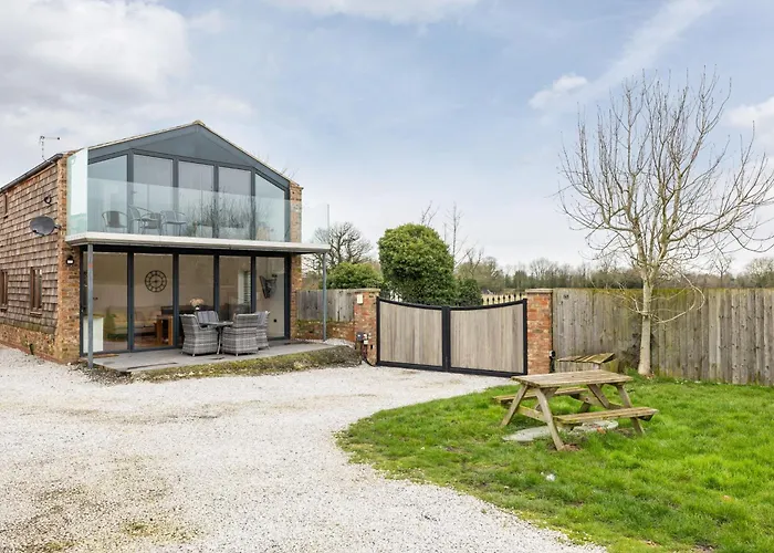 Jenny's Barn - Sleeping 9, Dog Friendly * Staveley (Yorkshire)